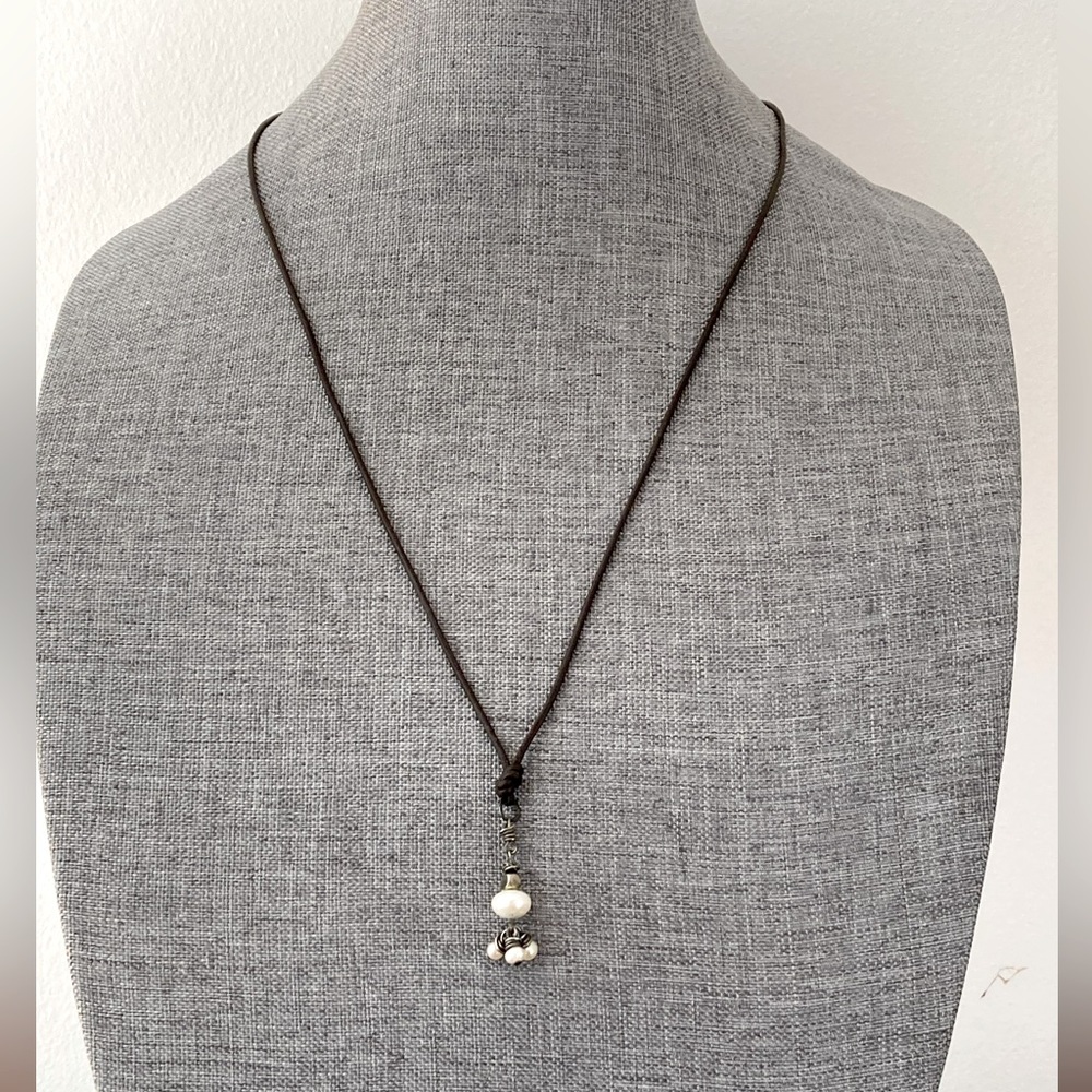 Sterling silver and freshwater pearls pendant leather cord adjustable necklace